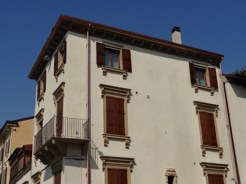 Theater Verona Luxury Apartment Chambre photo